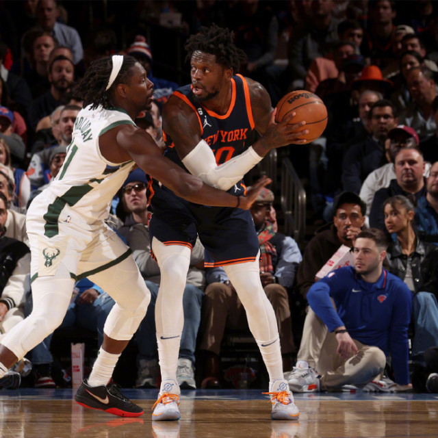 雄鹿翻盘尼克斯,胡金秋高光表现 雄鹿翻盘尼克斯,胡金秋高光表现