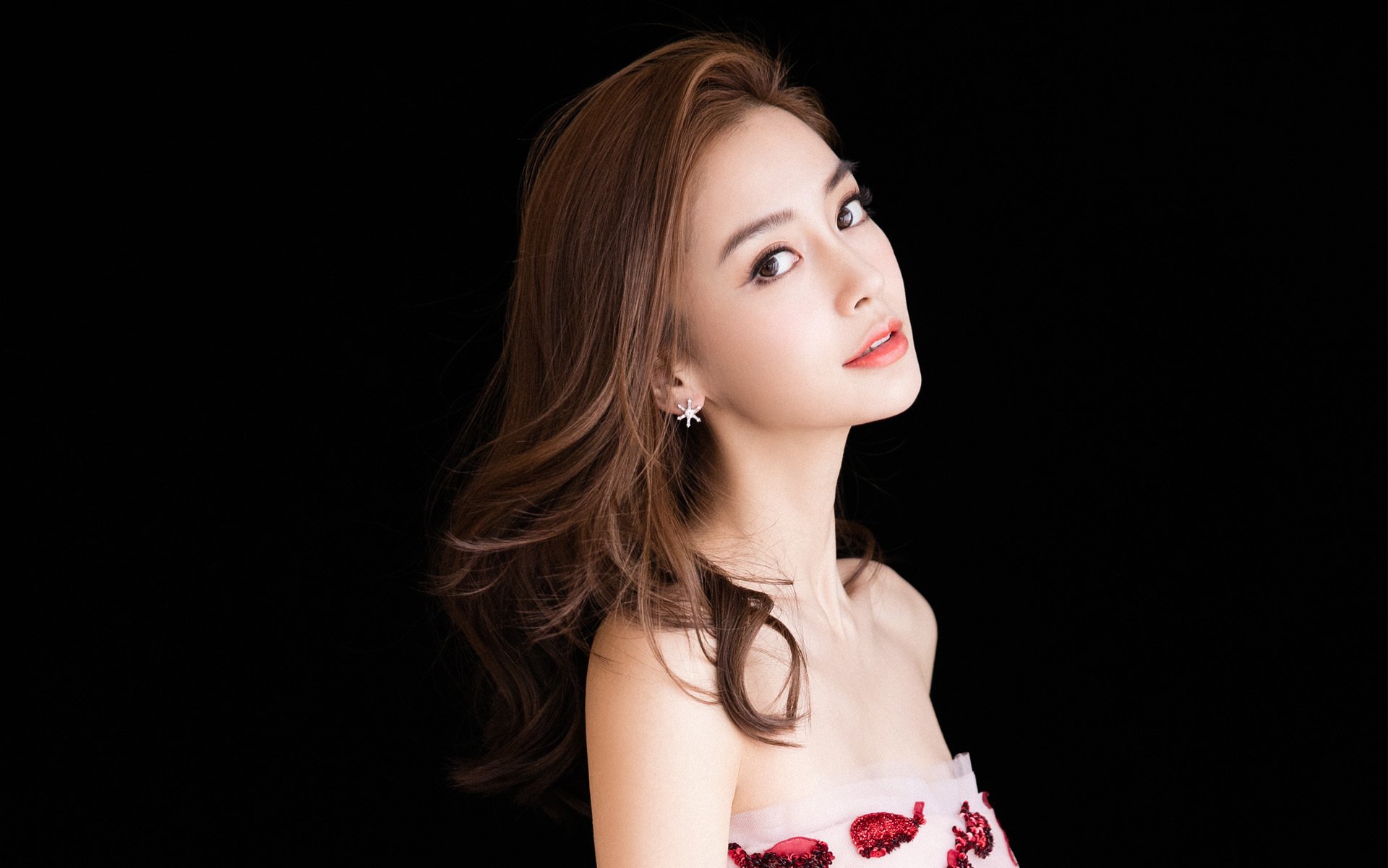 第四节的神祇，福克斯用23次运球撕碎冠军梦，书写新王登基夜